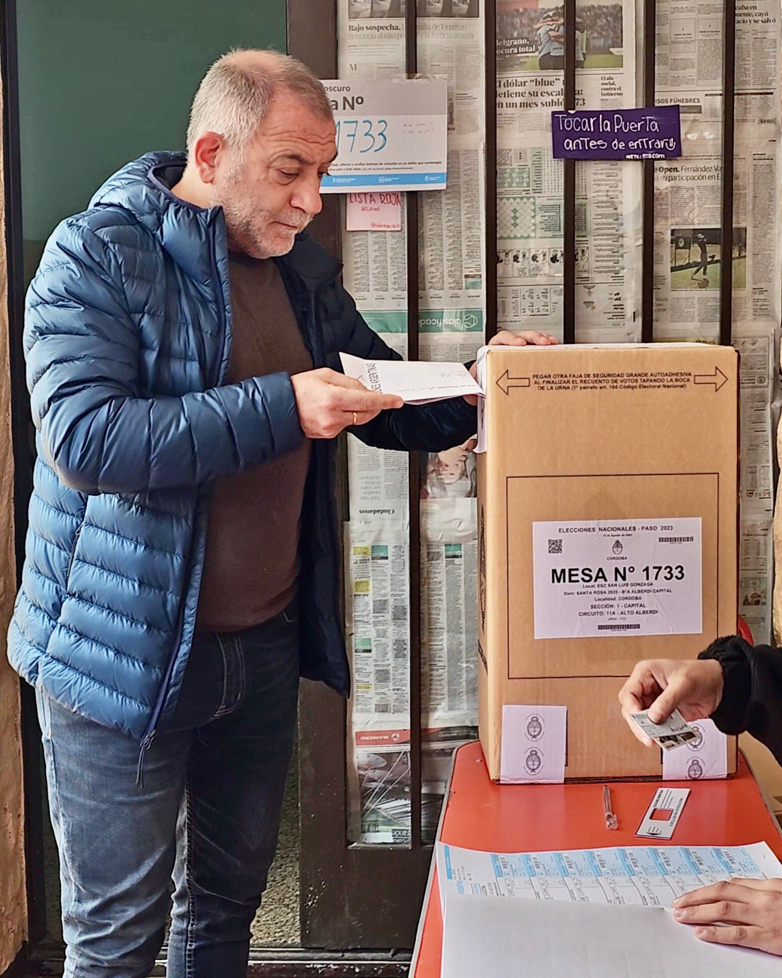 Luis Juez votó en Córdoba.