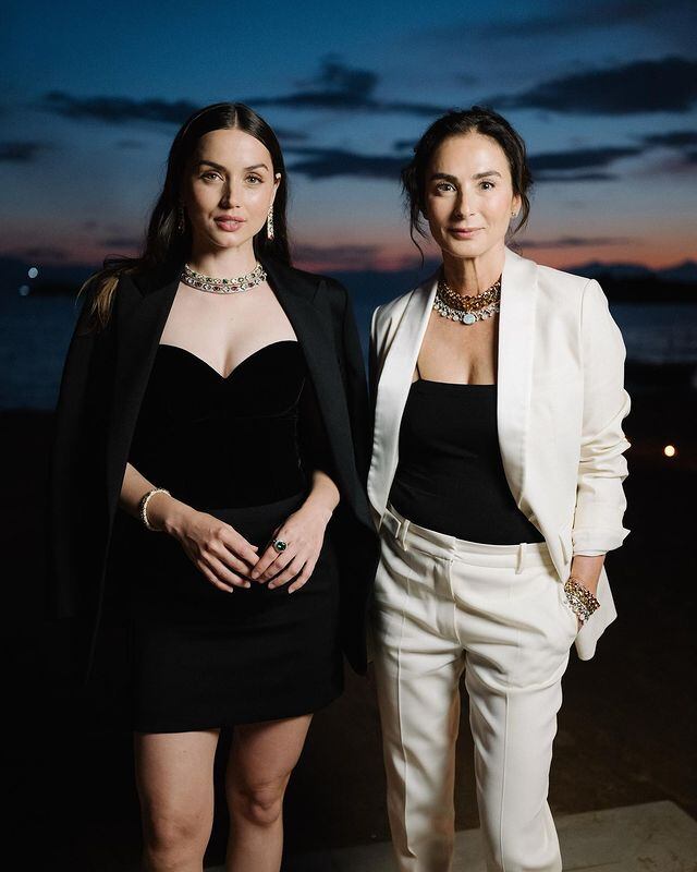 Ana de Armas y la directora de joyas de Louis Vuitton