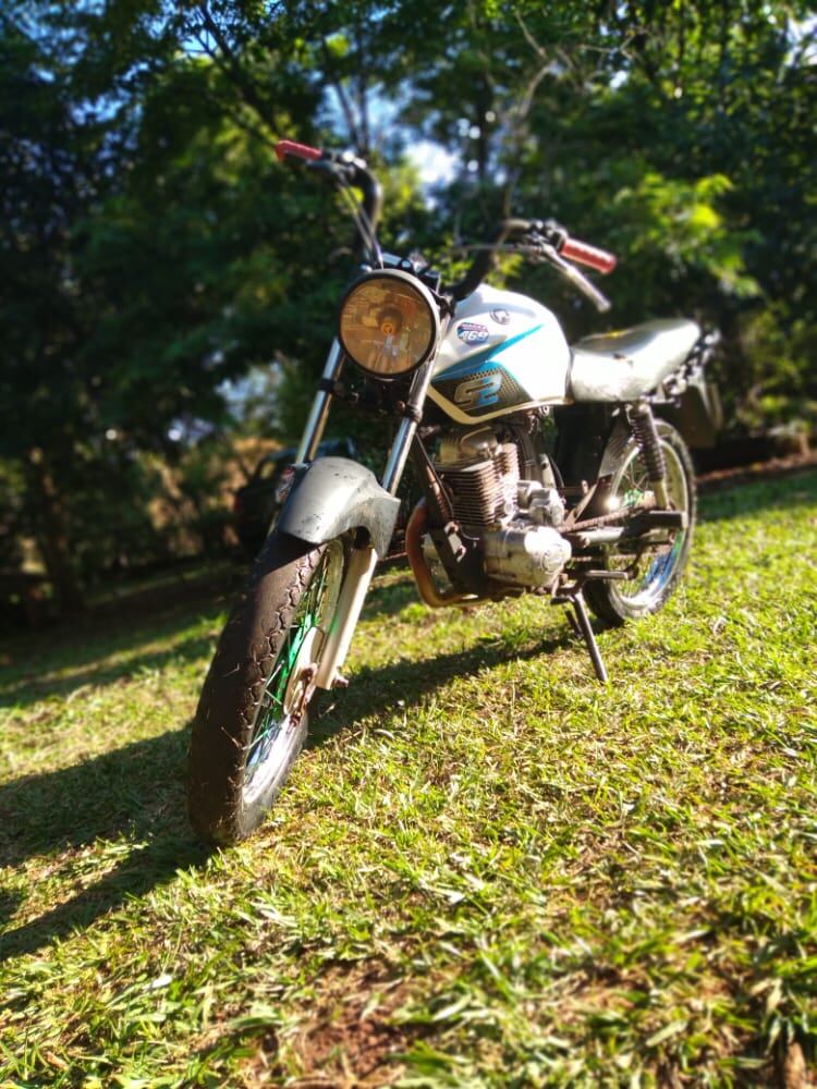 Eldorado: dejó su motocicleta estacionada y fue sustraída.