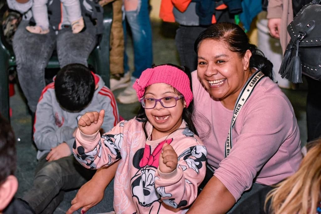 Los niños disfrutaron de los distintos programas y dispositivos educativos en forma de juegos para enseñarles acerca de educación ambiental, la educación vial y las técnicas de RCP.