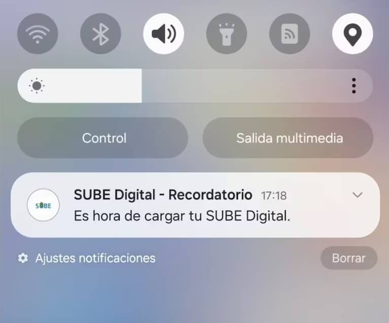 La app de SUBE digital notifica al usuario cuando tiene poco saldo en su tarjeta. Créditos: Clarín.