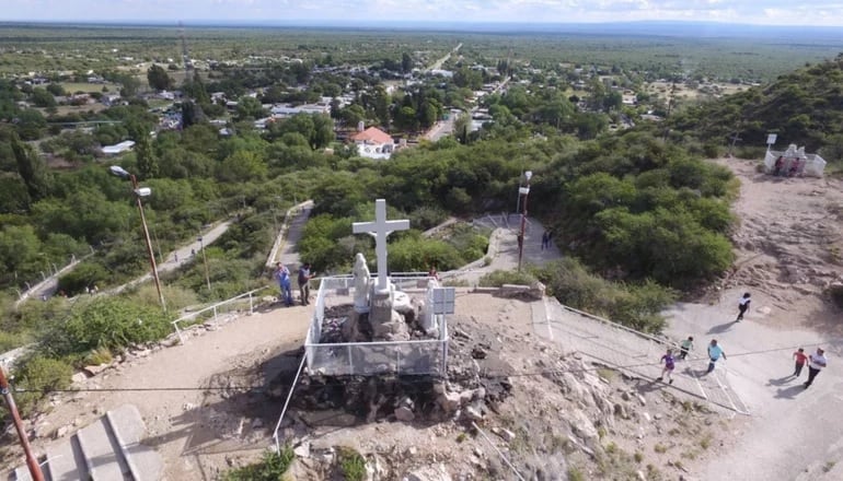 El Cristo de la Quebrada uno de los lugares religiosos más visitados por el turismo y la feligresía en San Luis.