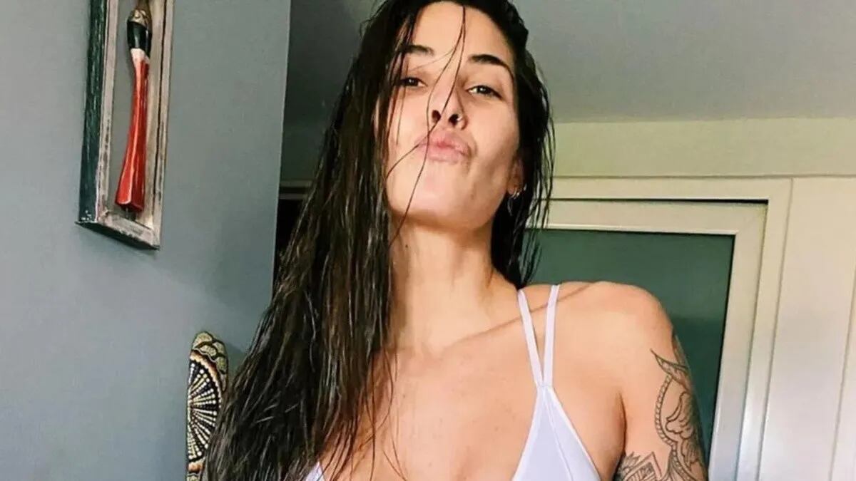 En crop top y pollera tiro alto, Ivana Nadal saludó a sus fanáticos y causó sensación en Instagram