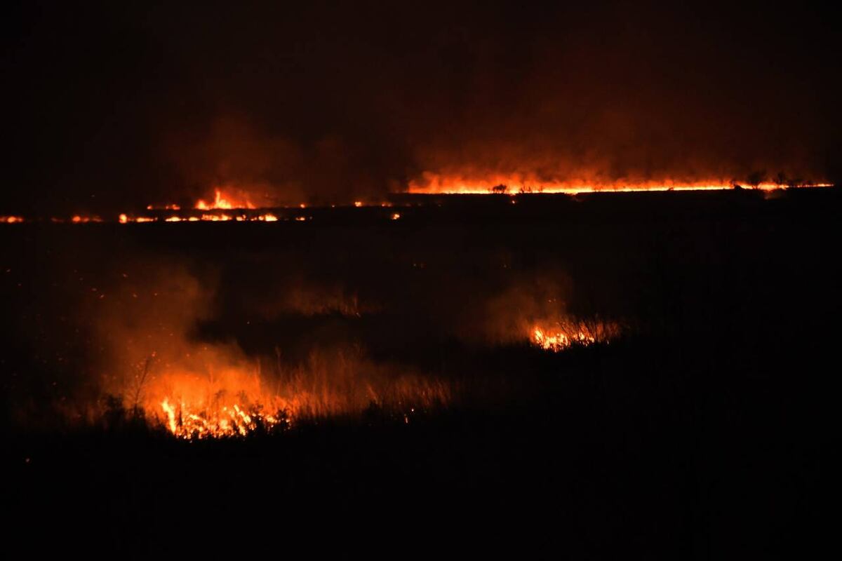 Humo en Rosario: denuncian 10 zonas donde se repiten incendios desde 2020