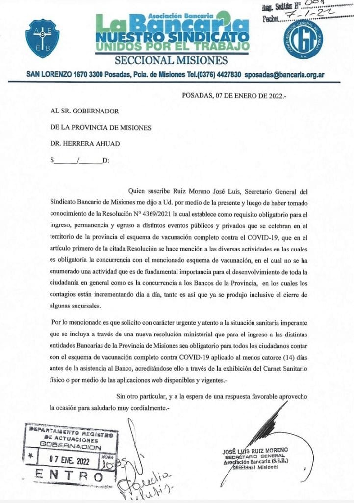 Pasaporte sanitario en Misiones: bancarios piden que sea obligatorio para el ingreso a los establecimientos.