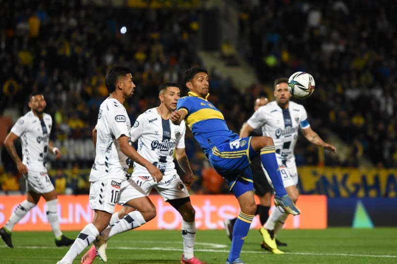 Boca enfrenta a Quilmes por los cuartos de final de la Copa Argentina en el estadio Malvinas Argentinas / Mariana Villa.