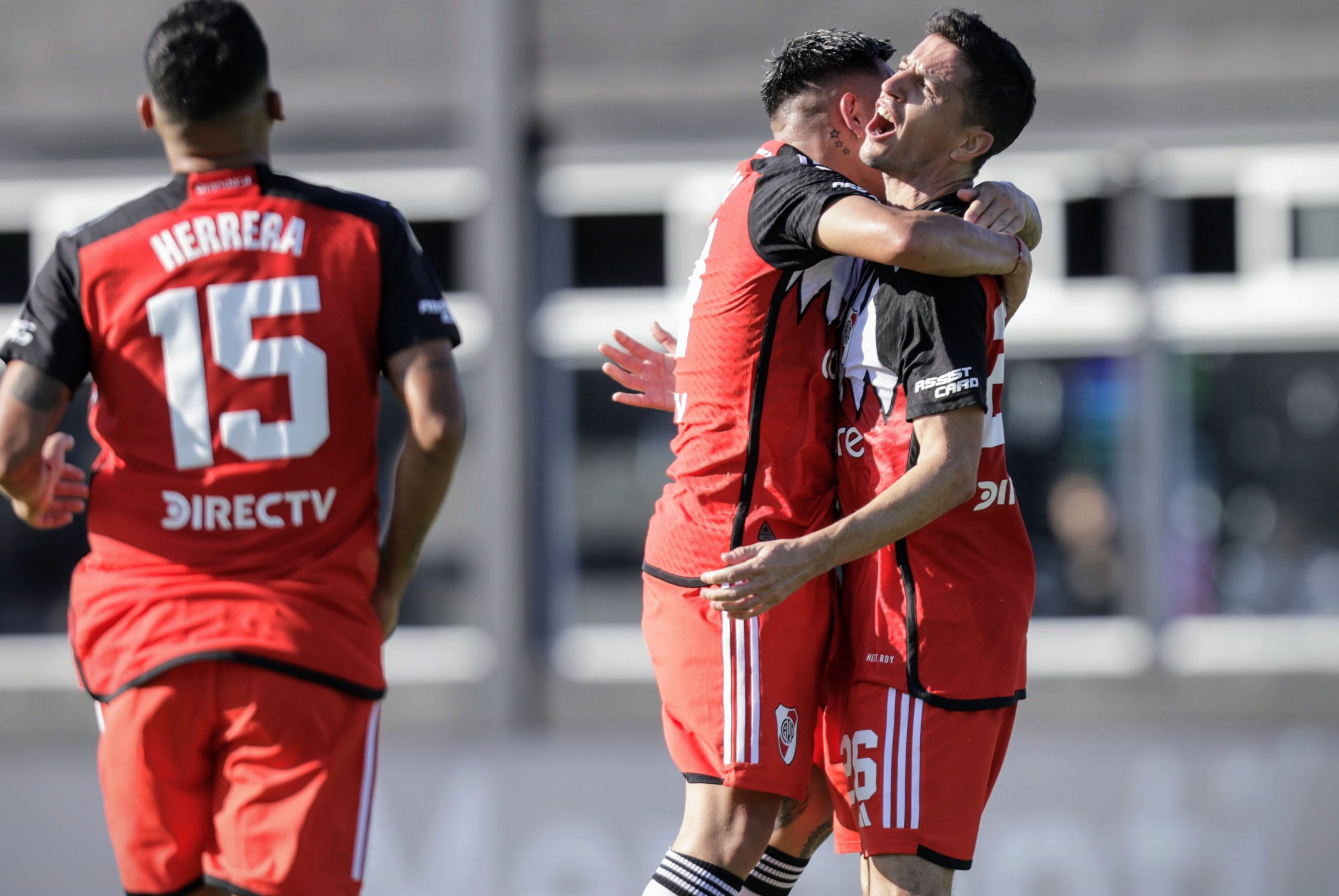 River visitó a Riestra por la Copa de la Liga Profesional 2024. (Fotobaires)