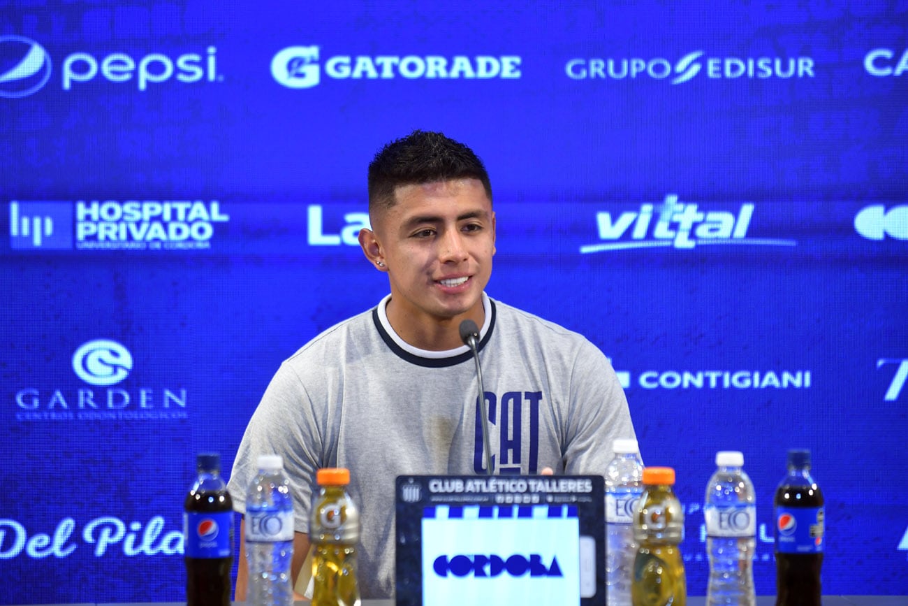 Talleres presentó a su nuevo refuerzo Kevin Mantilla.  (Ramiro Pereyra / La Voz)