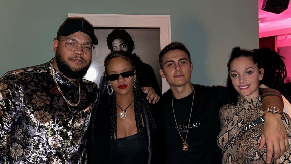 Oriana Sabatini y Paulo Dybala con Rihanna