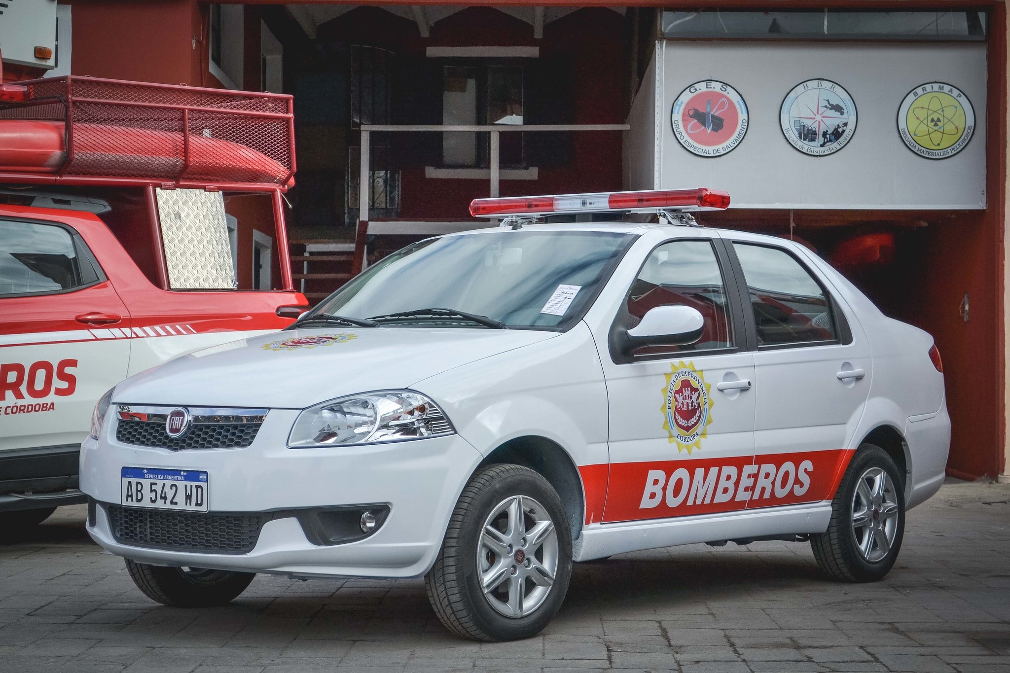 La Dirección Bomberos de la Policía se encarga de realizar los controles a locales para verificar su seguridad. (Policía)