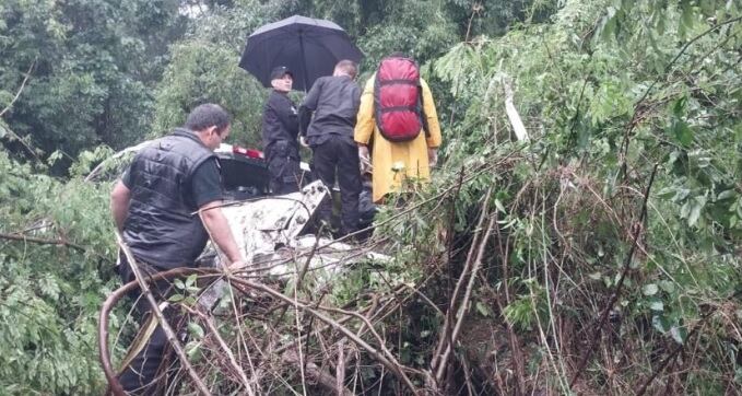 Cuatro iguazuenses despistaron sobre la Ruta Nacional N°12.