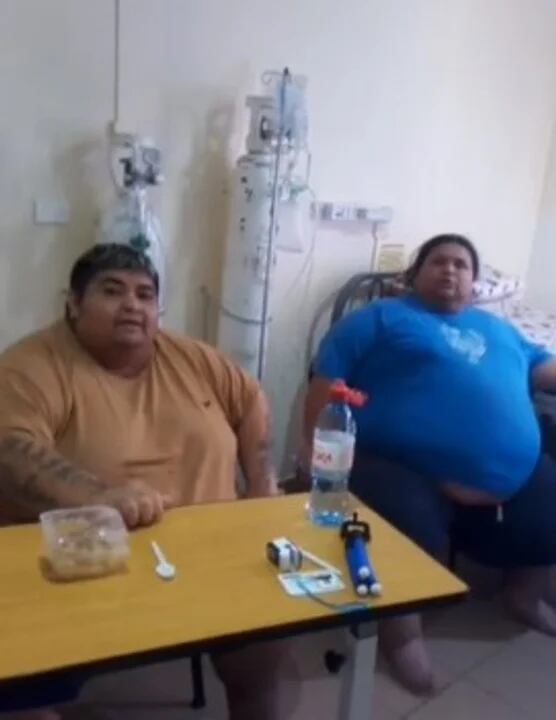 Ramiro Ledesma y Luis Zambrano están internados en Santa Cruz por obesidad y exigen camas ortopédicas.