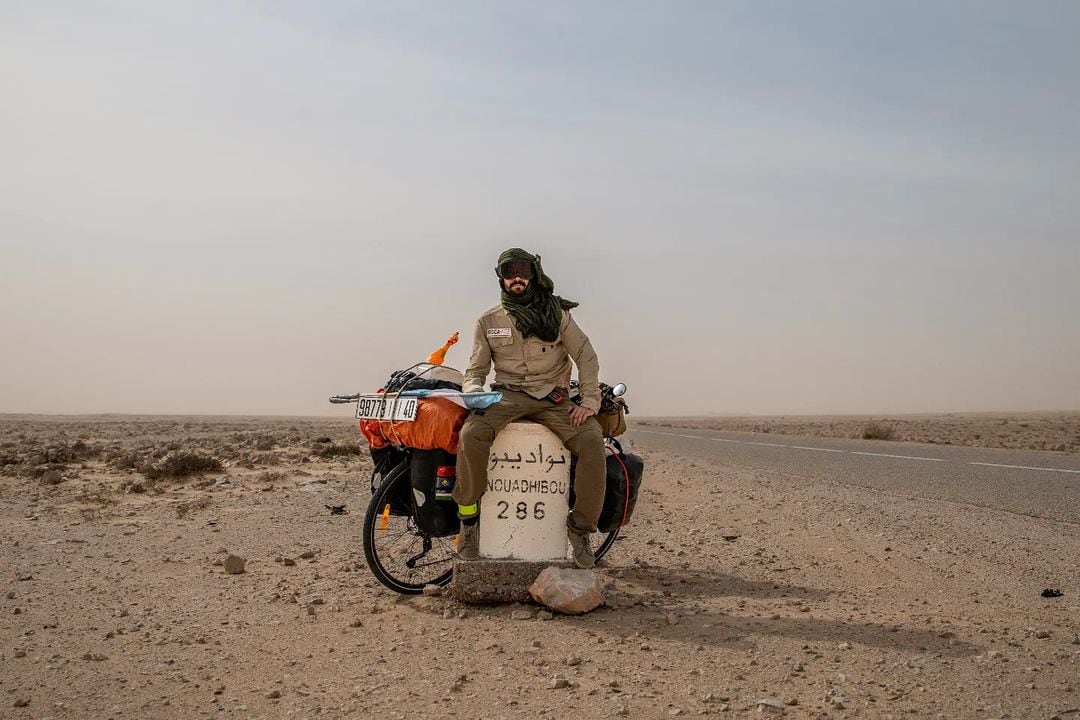 Juan Betolli tenía la idea de recorrer todo África arriba de su bicicleta.