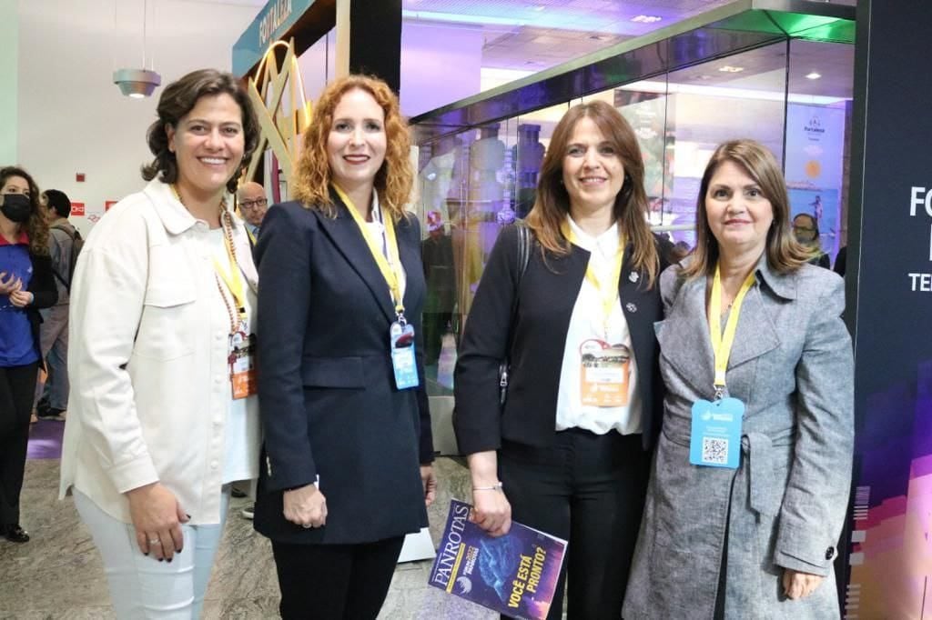 La secretaria de Turismo de Ushuaia, Silvina Bello, resaltó la importancia de la participación en eventos de este tipo, ya que permite posicionar el Destino Ushuaia.