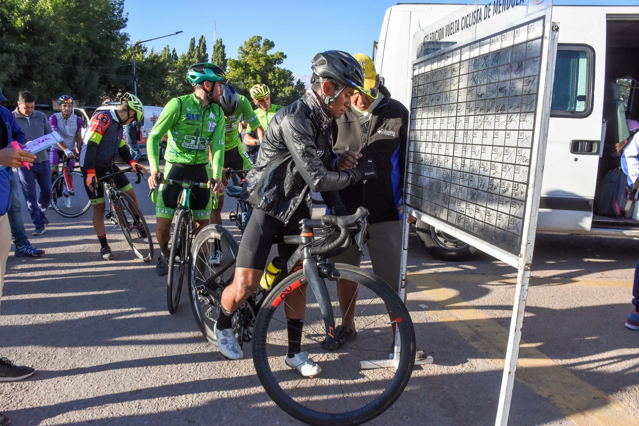 Vuelta de Mendoza 2023, septima etapa, el mendocino Mario Ovejero ganó la etapa reina en el Cristo Redentor.

Foto: Mariana Villa / Los Andes