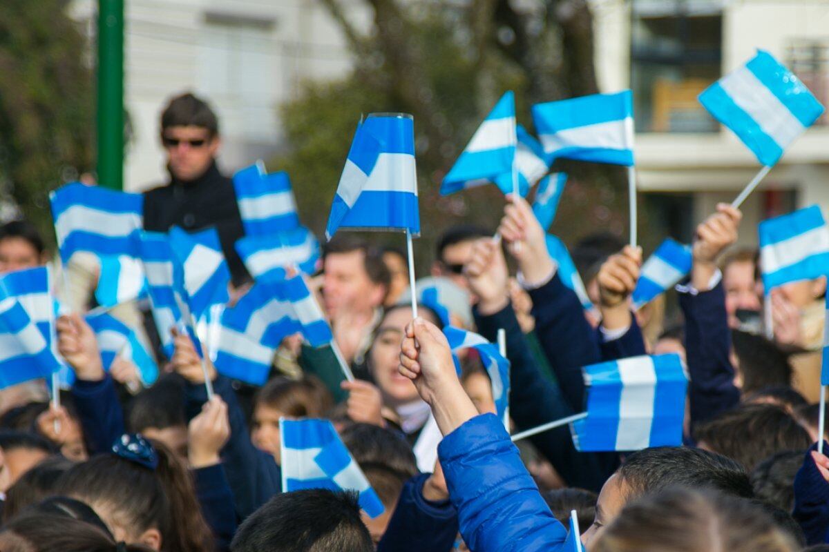 La comunidad de Gualeguaychú celebra el Día de la Bandera