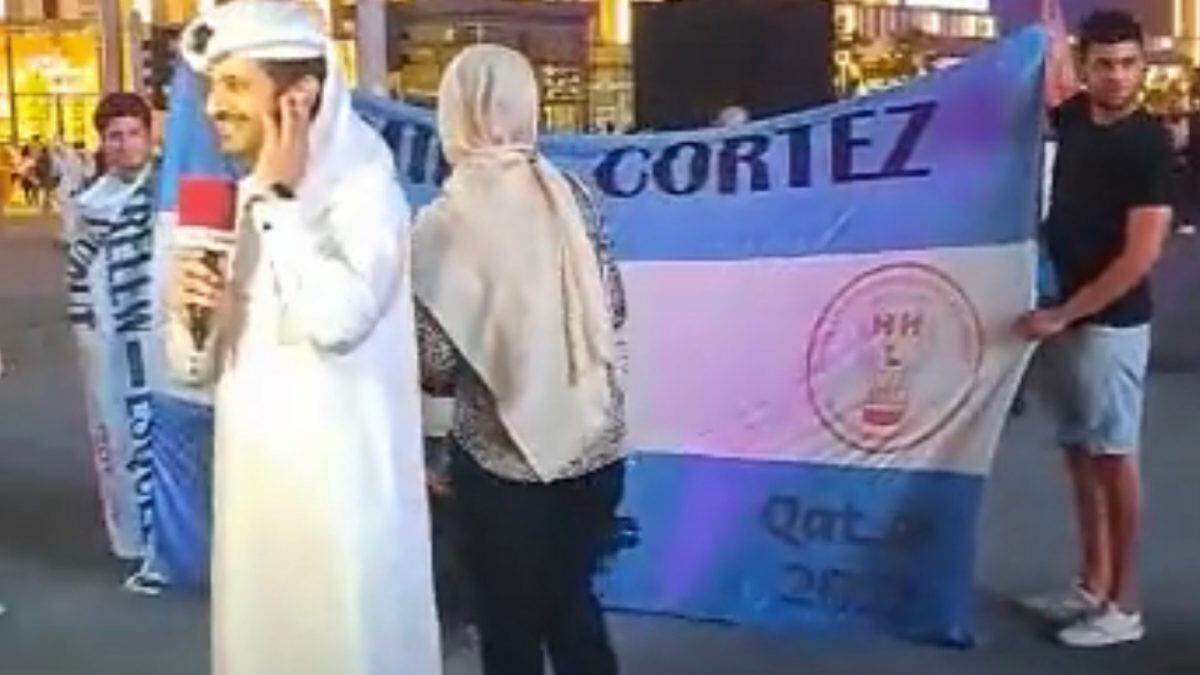 Mendoza presente en Qatar 2022: hinchas de Huracán Las Heras llegaron a Doha para alentar a la Selección Argentina