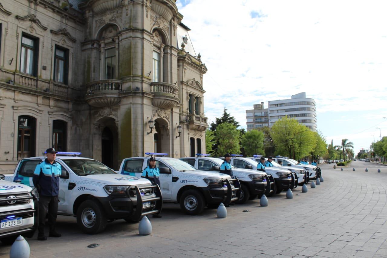 Sergio Berni estuvo en Tres Arroyos y entregó 12 nuevos patrulleros a la policía