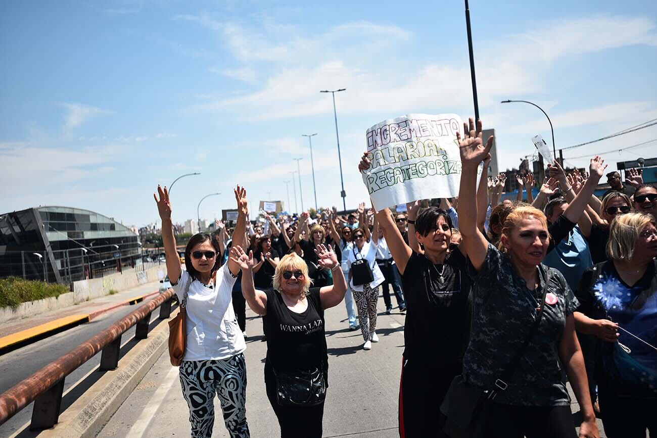 Protesta de personal de Salud de la Maternidad protesta en el Polo Sanitario.