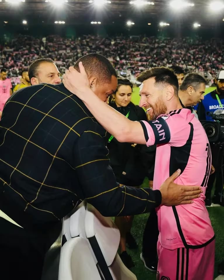 Messi y su gesto con Will Smith.