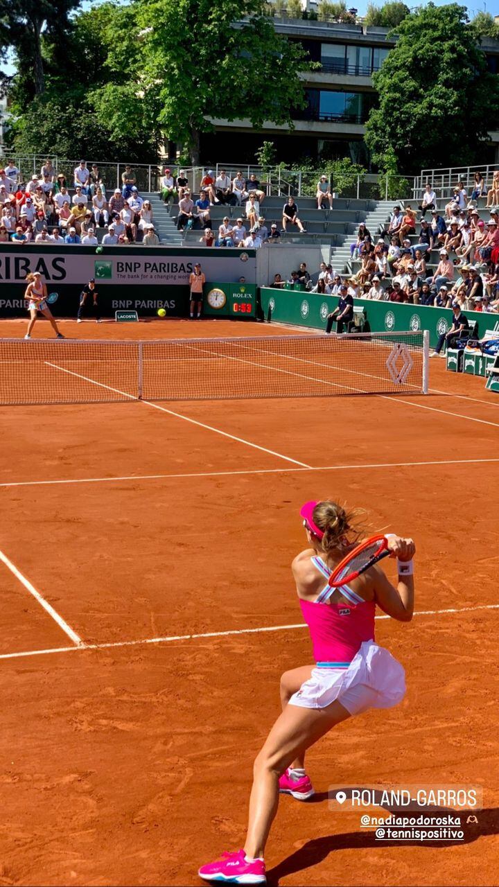 Guillermina Naya dijo presente en la cancha de Roland Garros para apoyar a su novia.