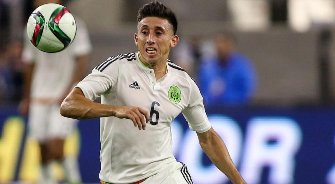 Hector Herrera jugando en México