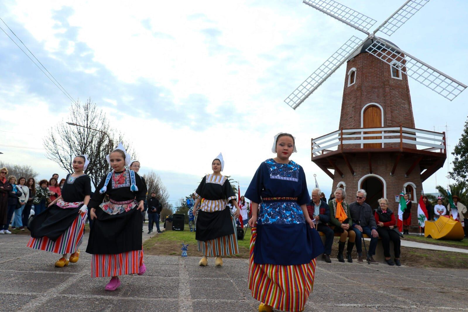 Inauguración de la Plazoleta de los Países Bajos