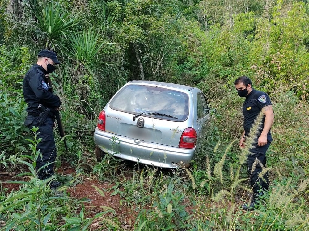 Dos de Mayo: hallaron un automóvil con pedido de secuestro en Oberá. Policía de Misiones