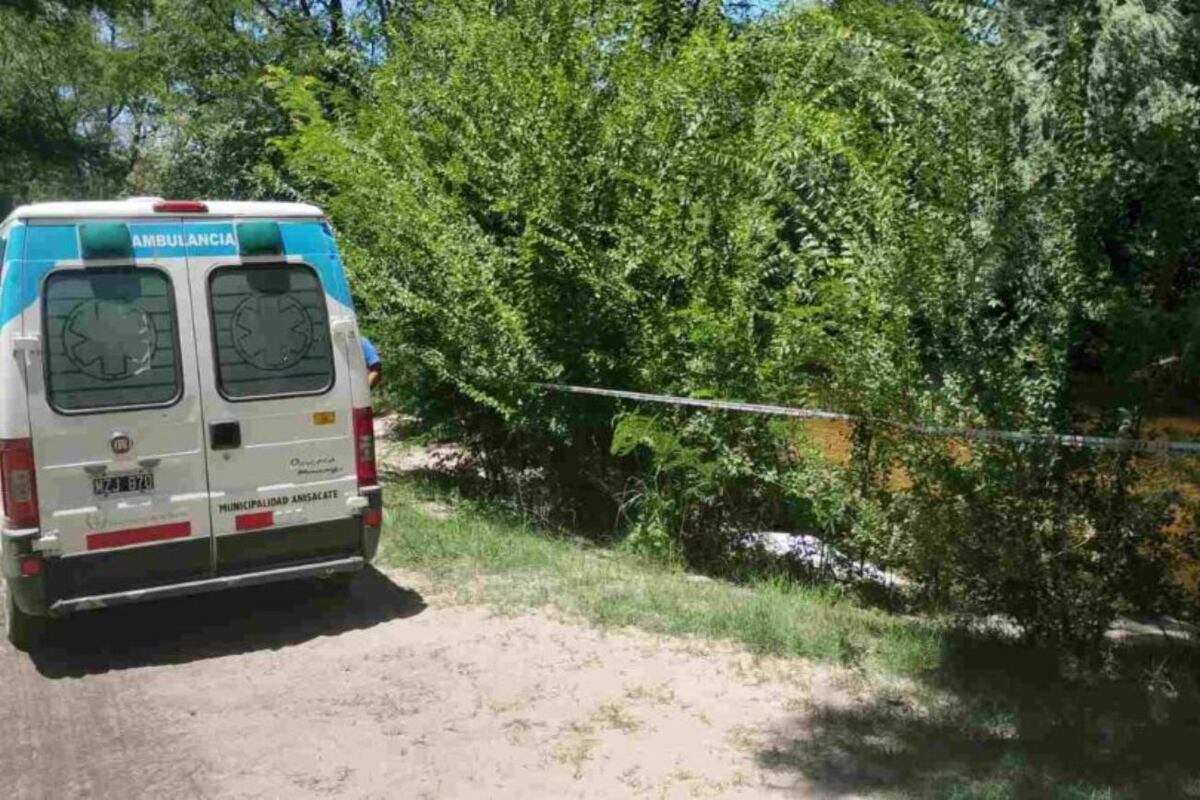 Encontraron un hombre ahogado en un río de Córdoba: investigan qué le pasó