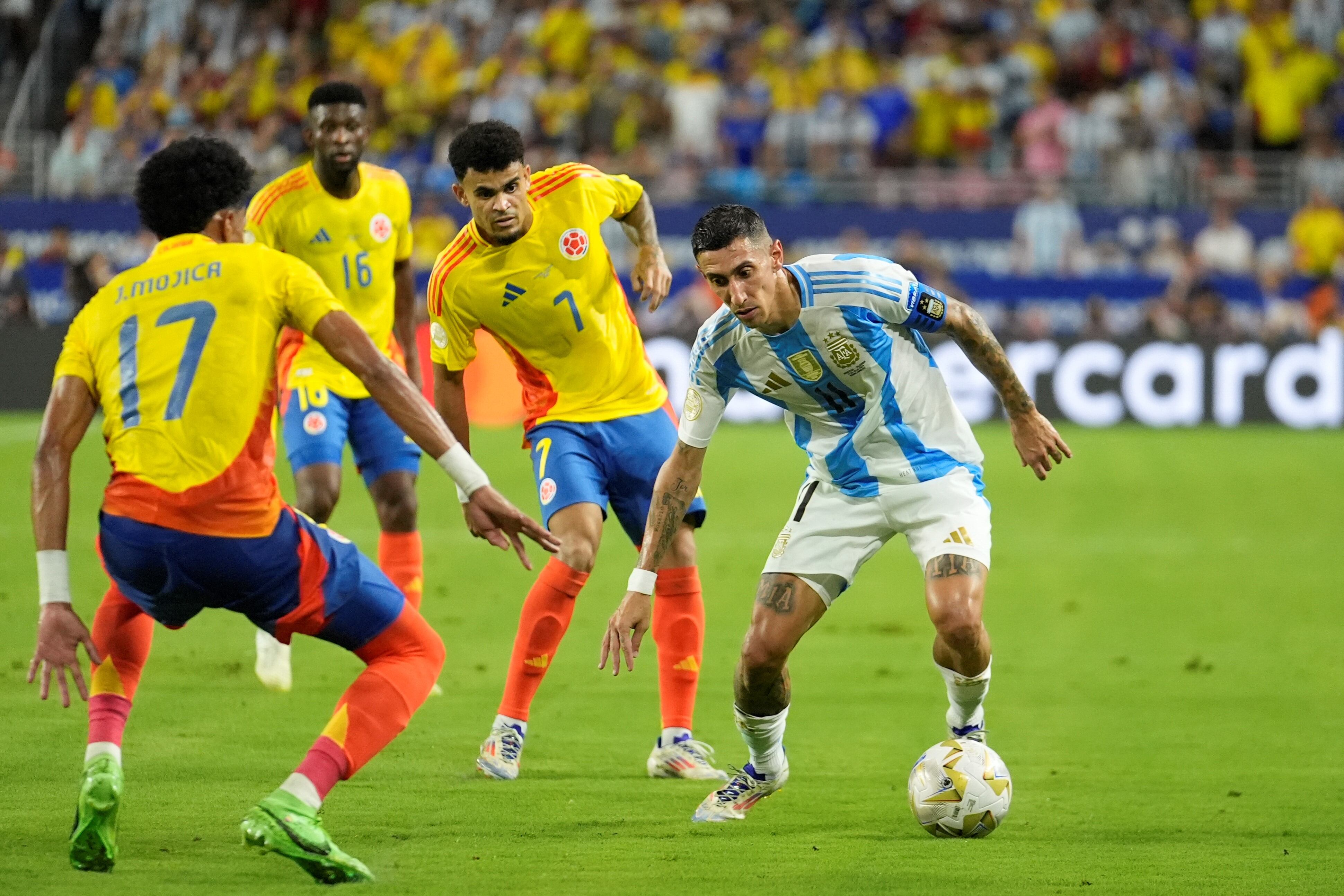 Di María, en su último partido con la selección, en la final de la Copa América entre Argentina y Colombia. (AP)