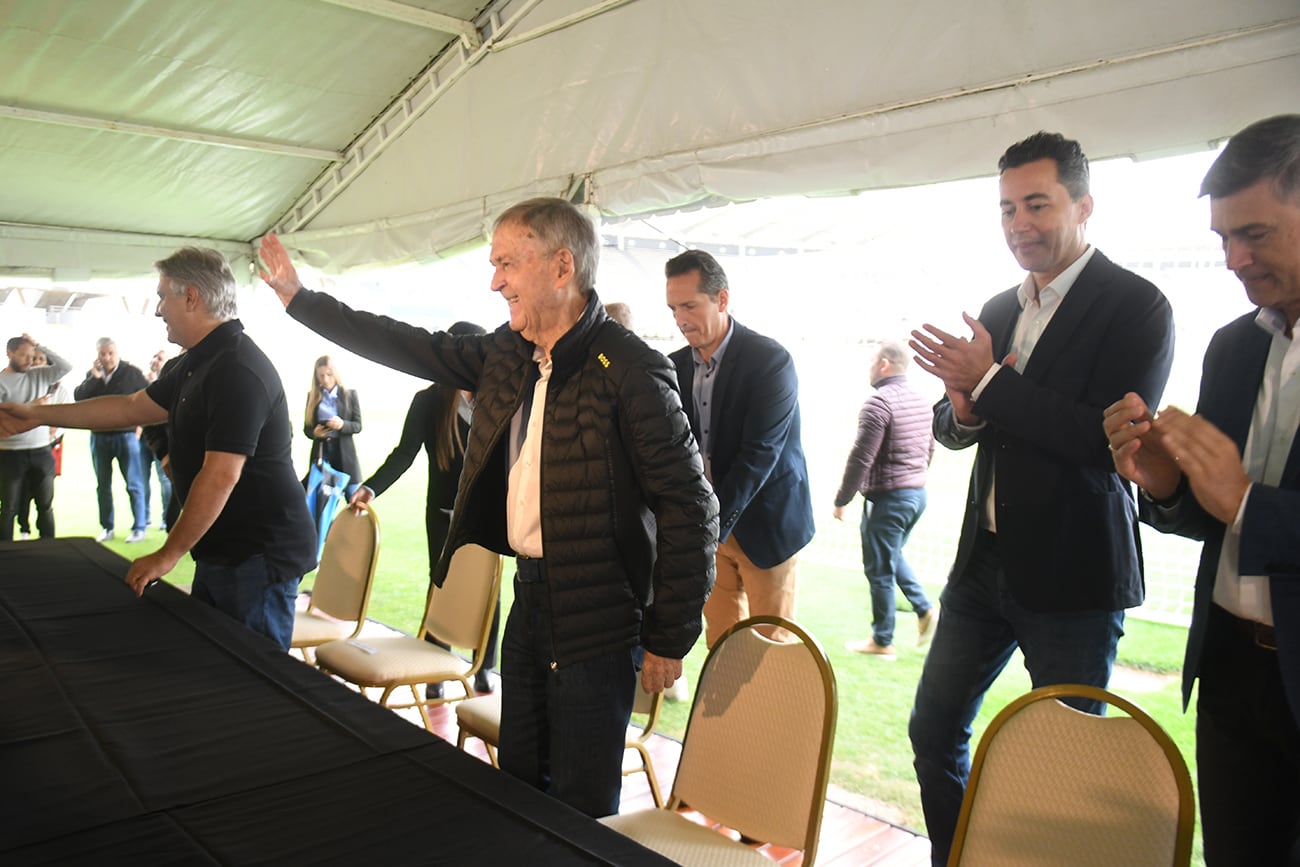 Presentaron el proyecto para remodelar el estadio Kempes llevando la capacidad a 72 mil personas. (Ramiro Pereyra/la Voz)