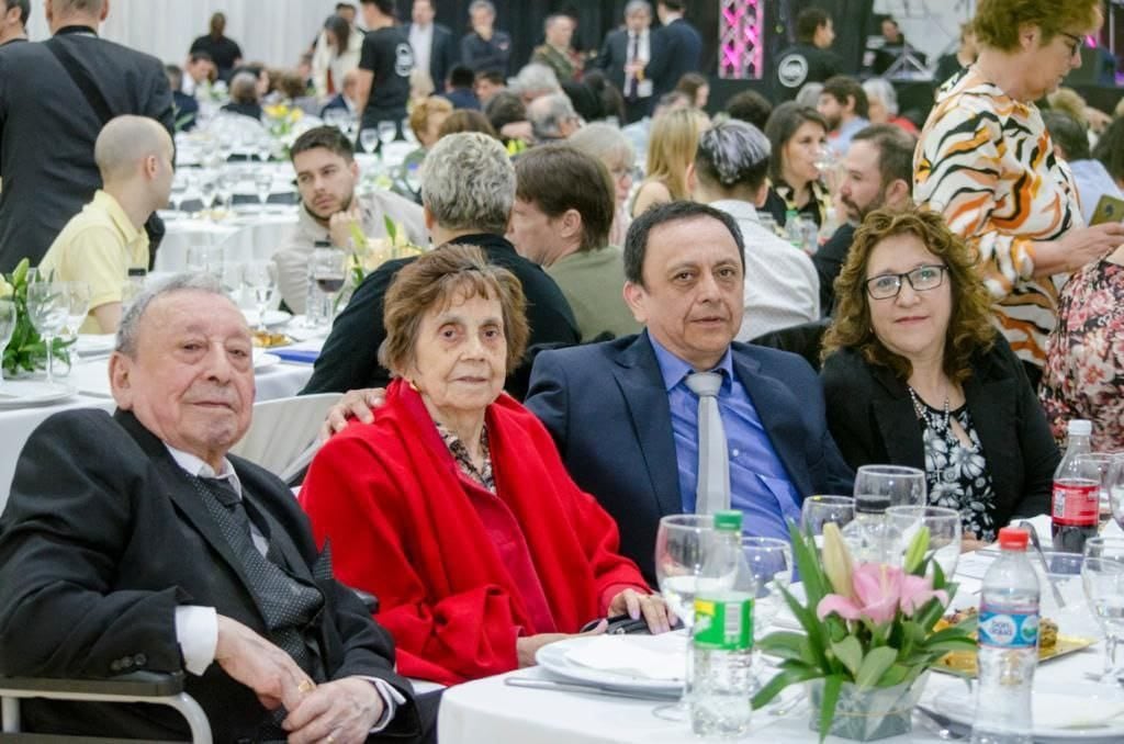 Antiguos y Pioneros Pobladores fueron agasajados en la cena homenaje