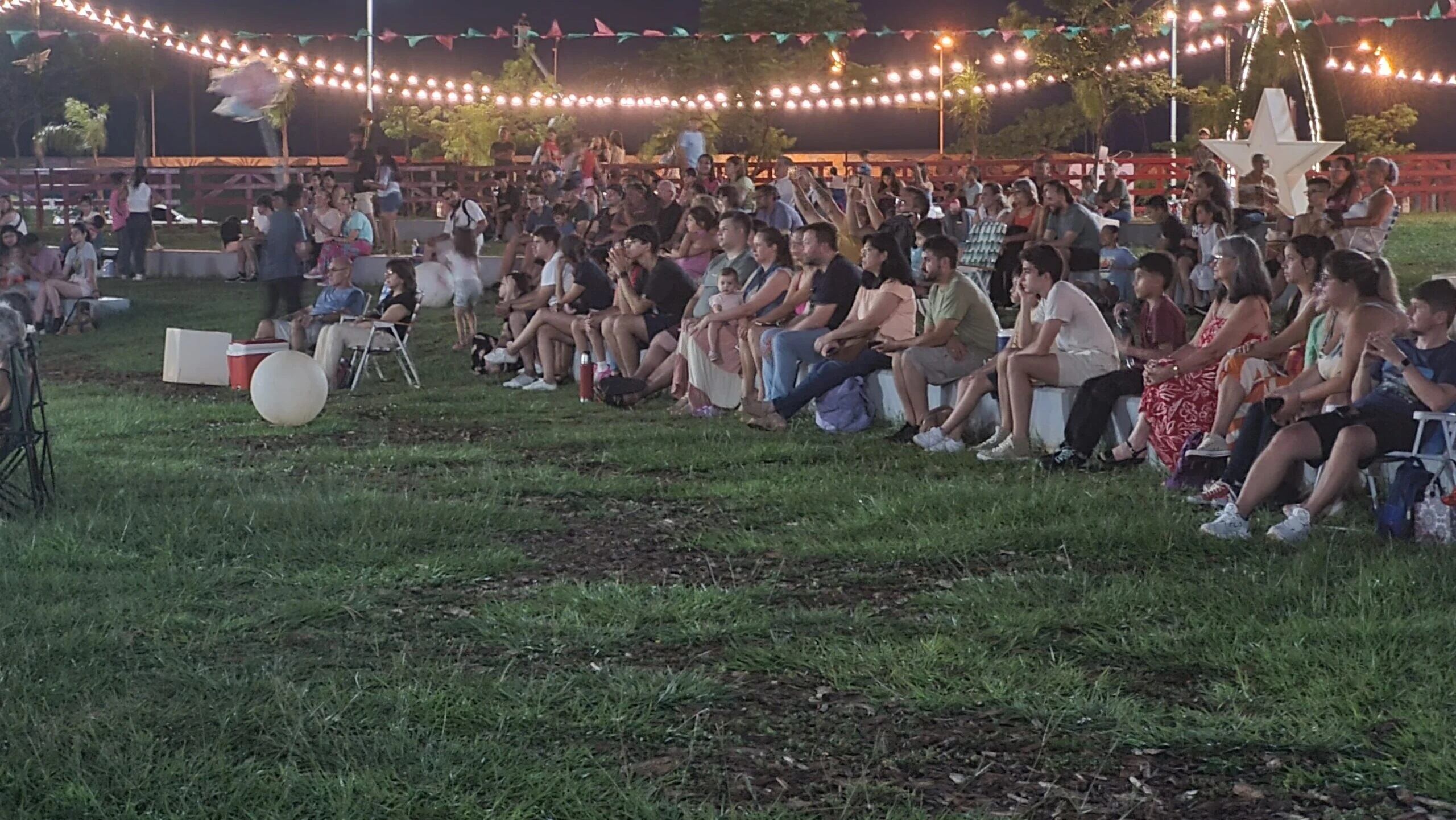 En víspera de Nochebuena y Año Nuevo y con shows en vivo, el Parque de las Fiestas tuvo una velada mágica para despedir el 2023