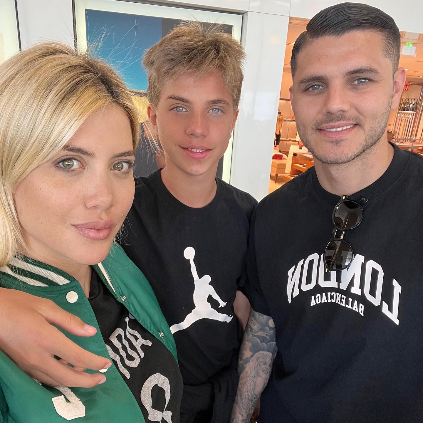 Wanda Nara y Mauro Icardi junto a Valentino López.