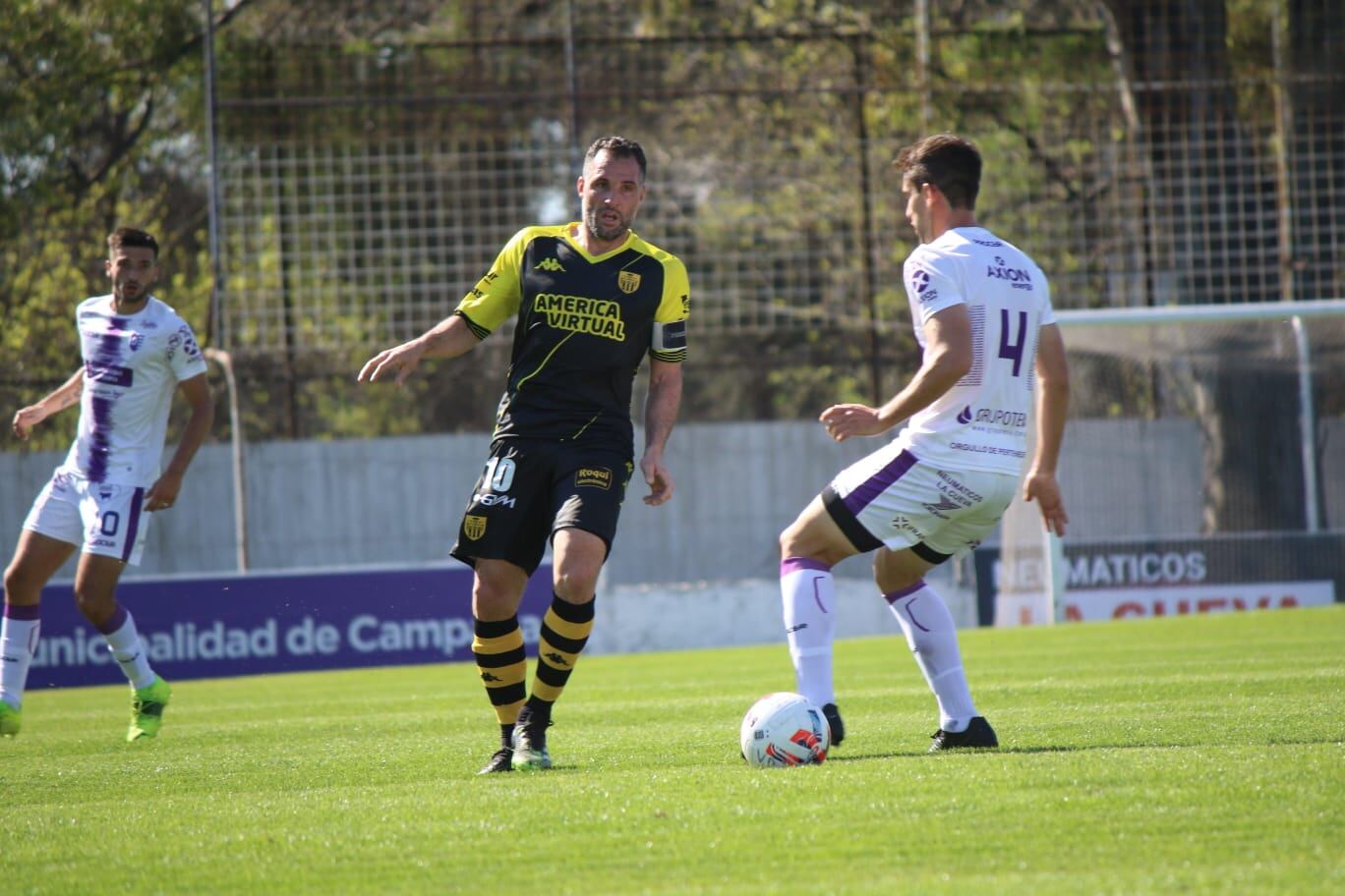 Santamarina de Tandil perdió contra Villa Dálmine y quedó a un punto de la tabla.