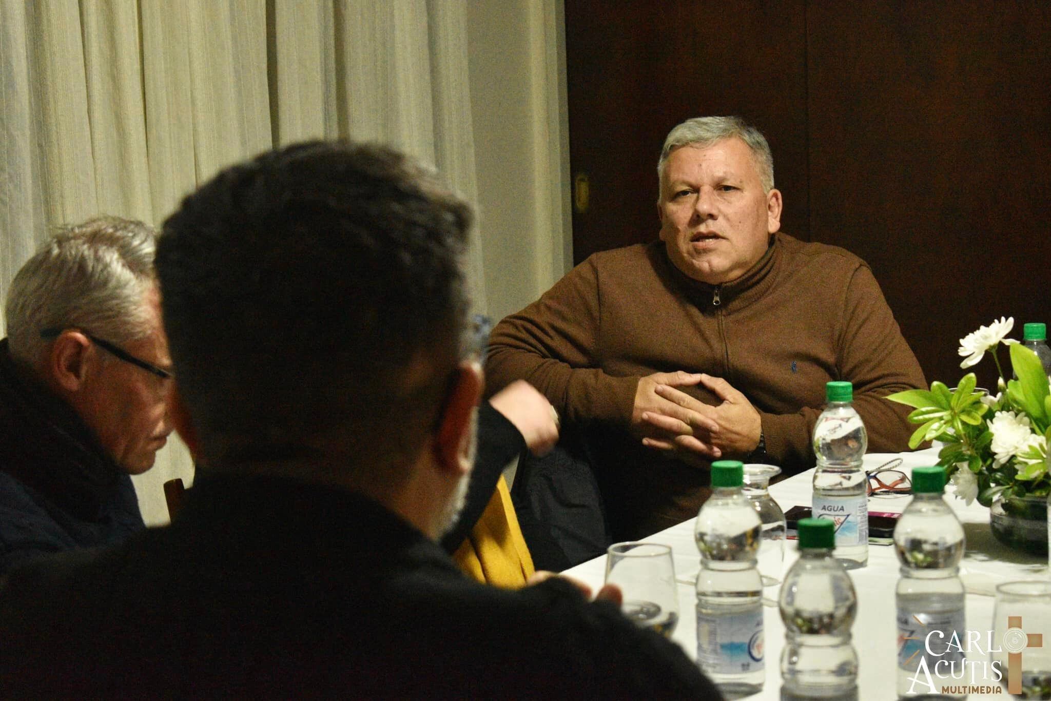 Reunión de Candidatos Elecciones Arroyito con el Padre Sergio Fernández