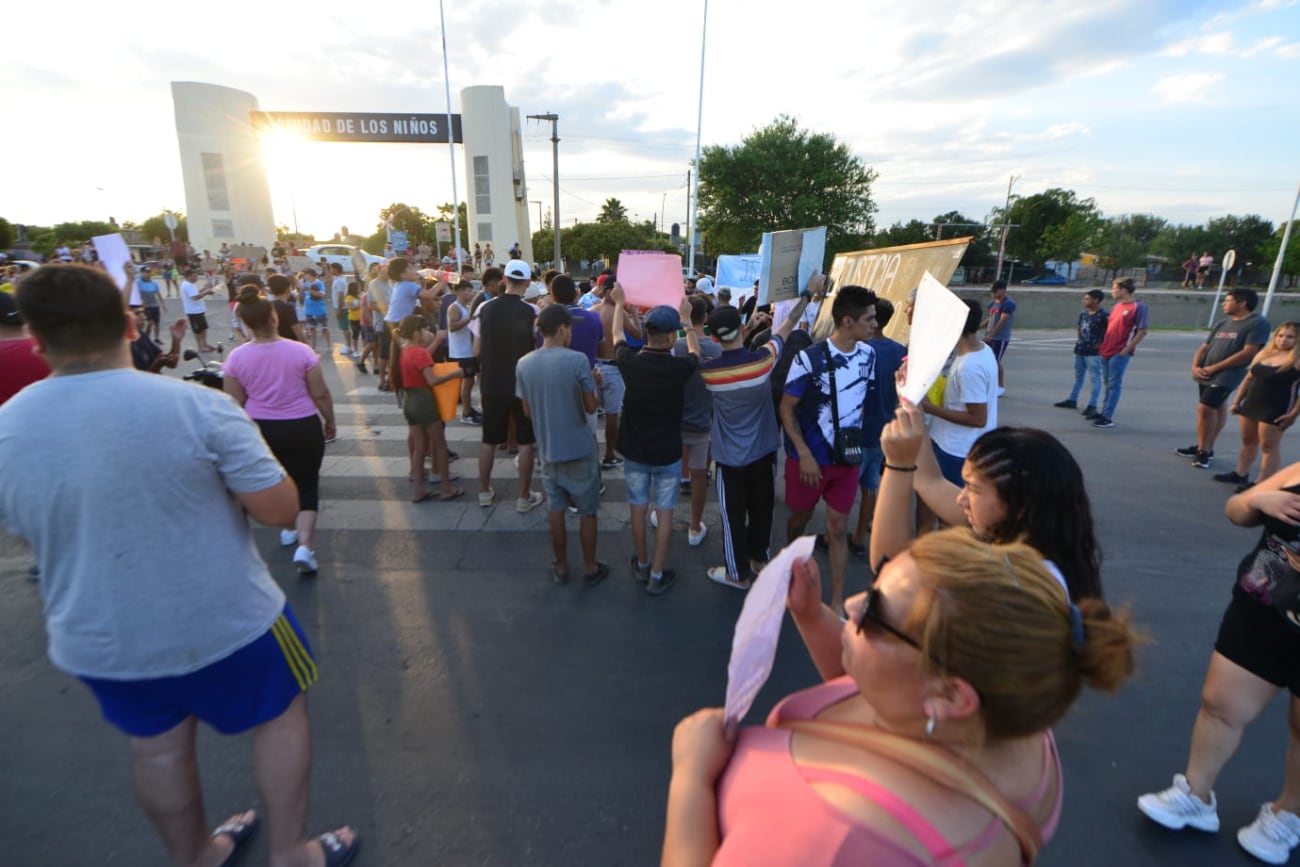 Marcha por el asesinato de Agustín Ávila en Guiñazú. (Javier Ferreyra / La Voz)