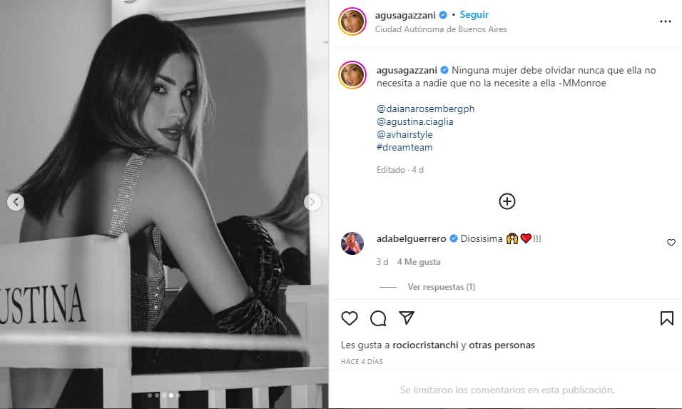 Agustina Agazzani posó frente al espejo con el top de brillos en tendencia