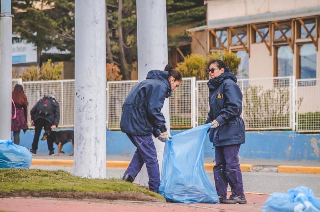 La Municipalidad y la Armada comenzaron jornadas para embellecer Ushuaia