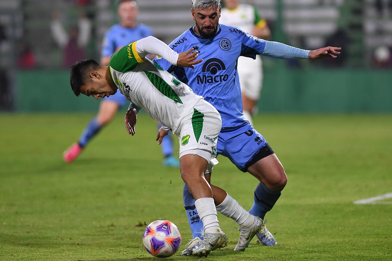 Defensa y Justicia, ante Belgrano, por la fecha 20 de la Liga Profesional. (Télam)