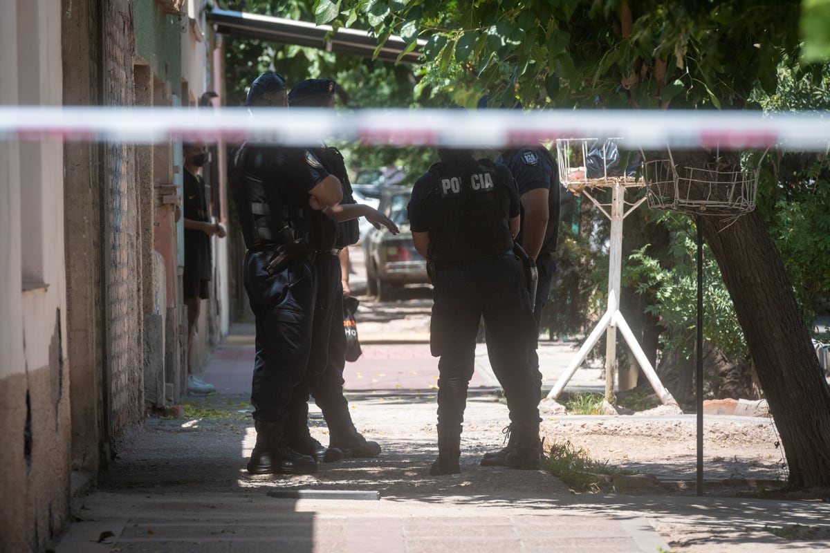 Tensión y muerte en Dorrego: un hombre fue asesinado a balazos delante de su pequeño hijo a plena luz del día

Foto: Ignacio Blanco / Los Andes