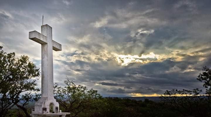 Recorrido religioso en Tanti.