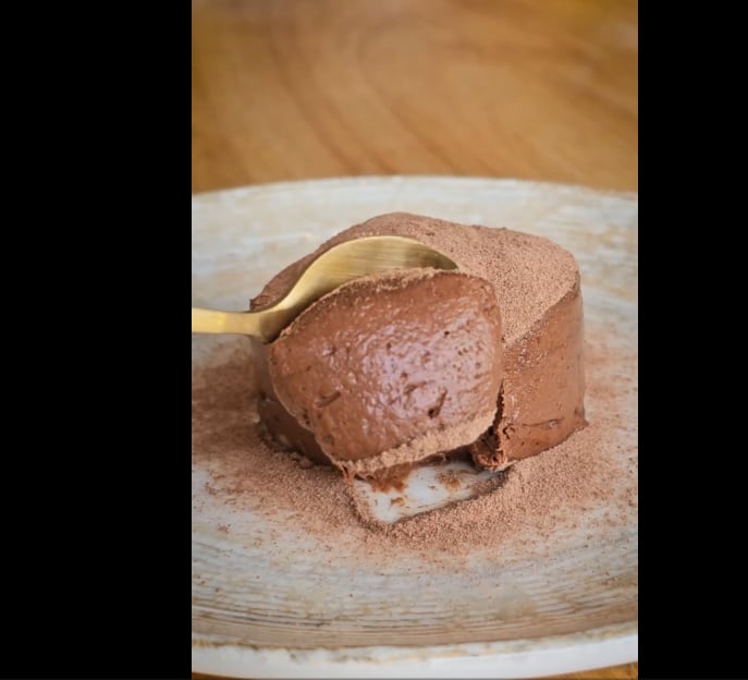 Cómo hacer el mousse de chocolate con banana de Paulina Cocina en tres pasos