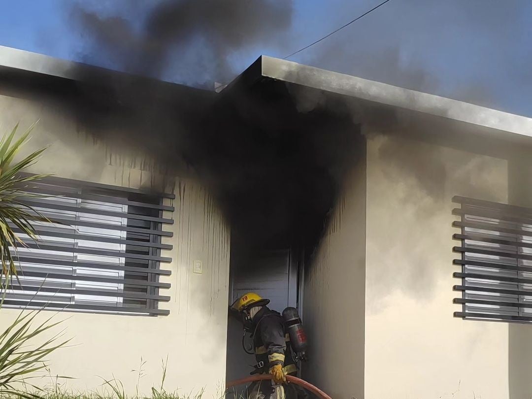 Incendio en Barrio Don Pablo Arroyito