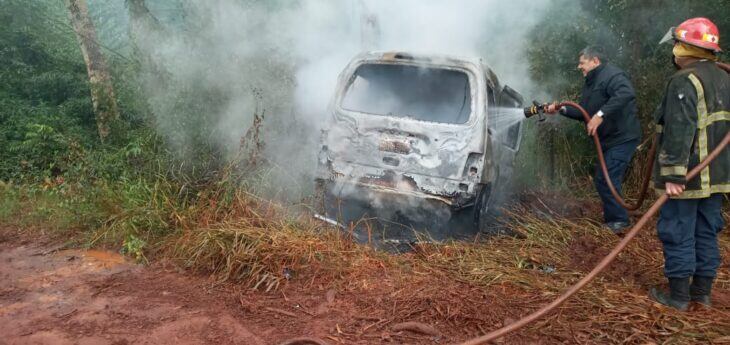 Accidente fatal en Apóstoles: un joven perdió la vida tras colisionar con su vehículo. Policía de Misiones