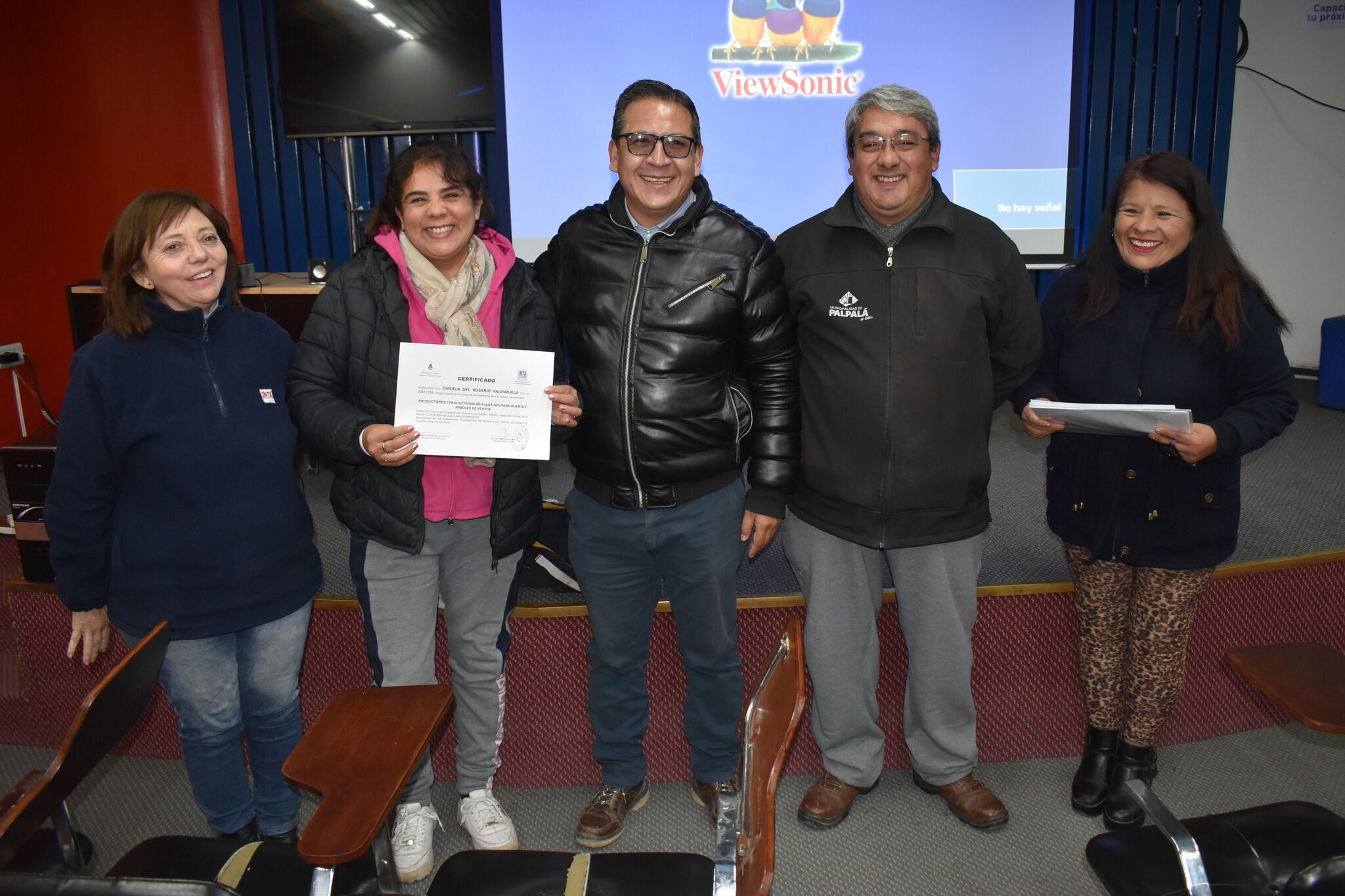 En el microcine del Centro Cívico de Palpalá se realizó el acto de cierre y entrega de certificados del curso “Entrenamiento Laboral en Producción de Hortalizas y Arboles Forestales”.