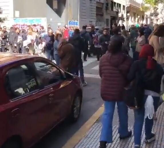 Amenaza de bomba en embajada de Israel.