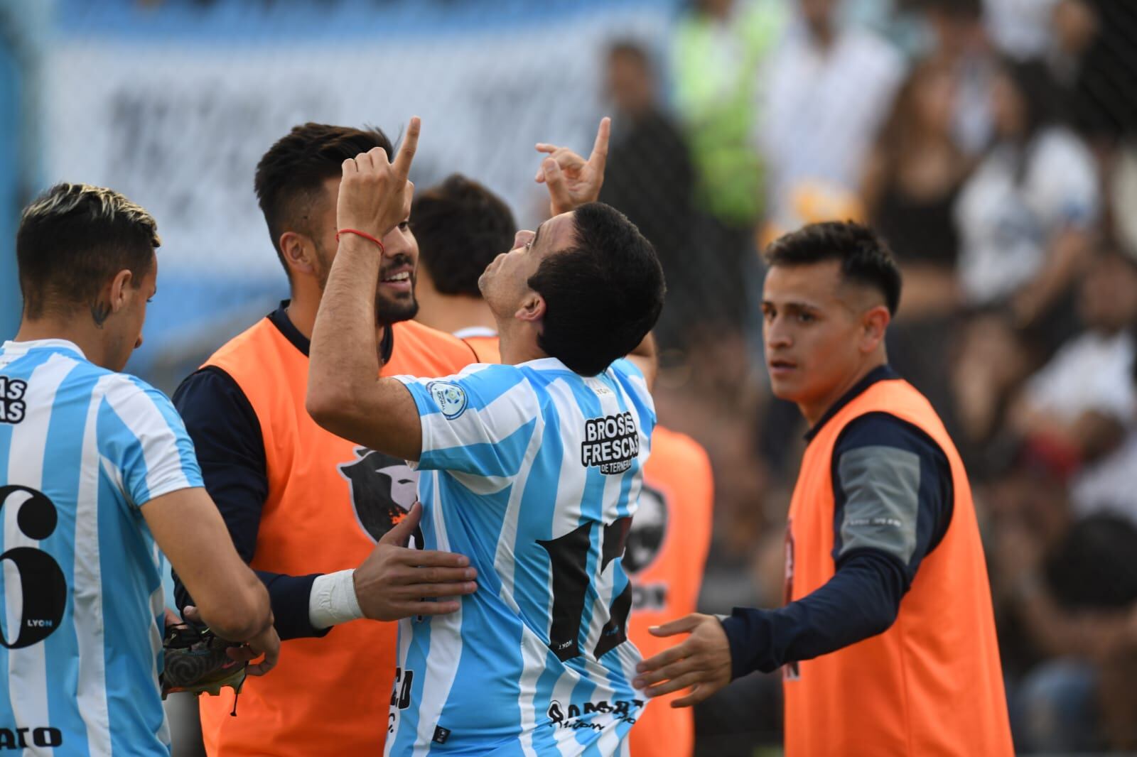 Facundo Curuchet, a los 39 minutos del complemento, marcó el gol de la ventaja de Racing ante San Miguel, en nueva Italia, y por la Primera Nacional. (Javier Ferreyra / La Voz)