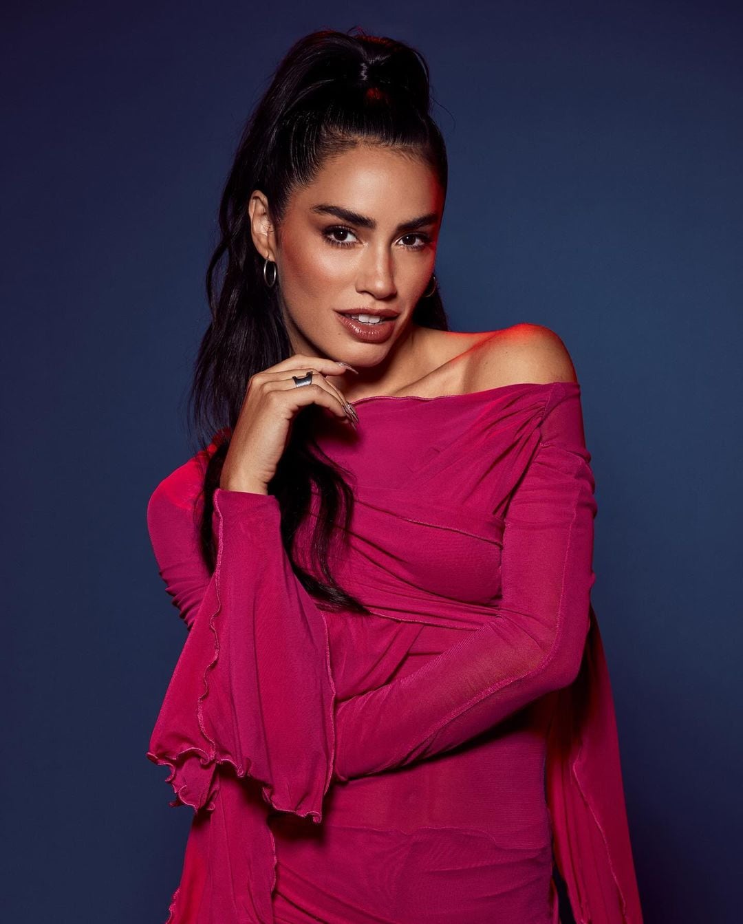 Lali encendió Instagram con el outfit que eligió para el estreno de Factor X en España