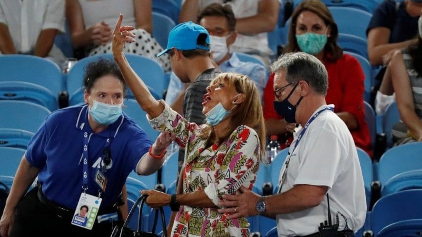 Una espectadora insultó a Nadal y la fuerzas de seguridad, la expulsaron del estadio. / Gentileza.